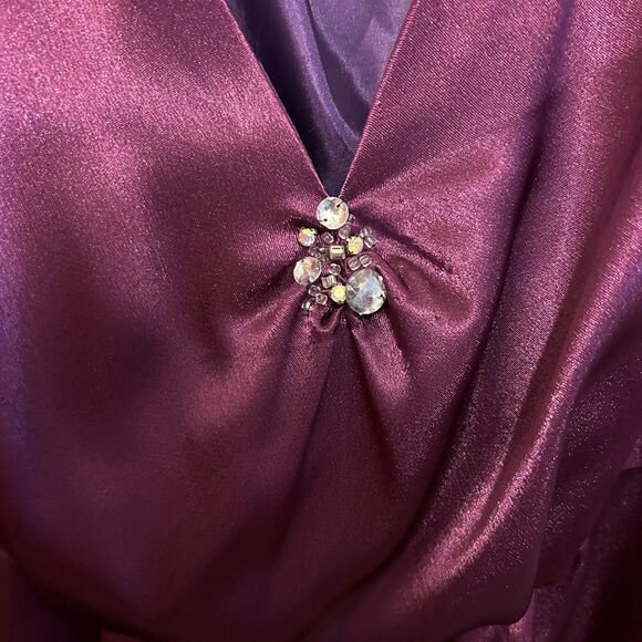 Formal dress size about 2x handmade - Picture 2 of 11